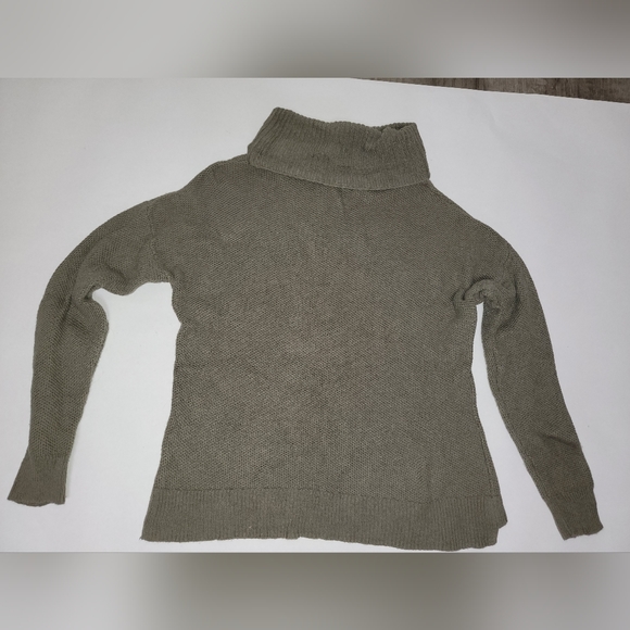 Madewell Cowel Turtleneck Sweater - Picture 2 of 2